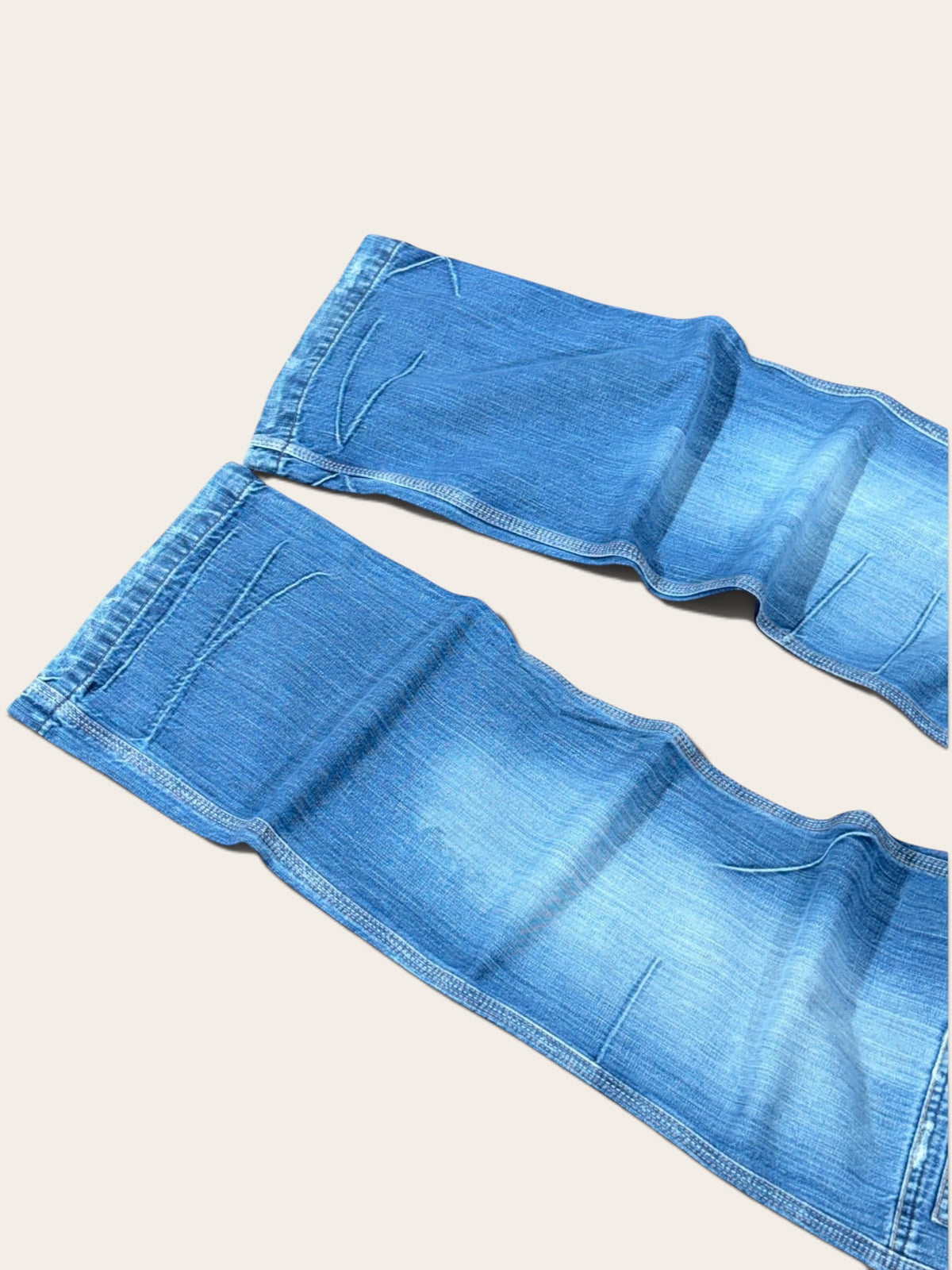 Jean – Teddy Smith – 38 – Homme
