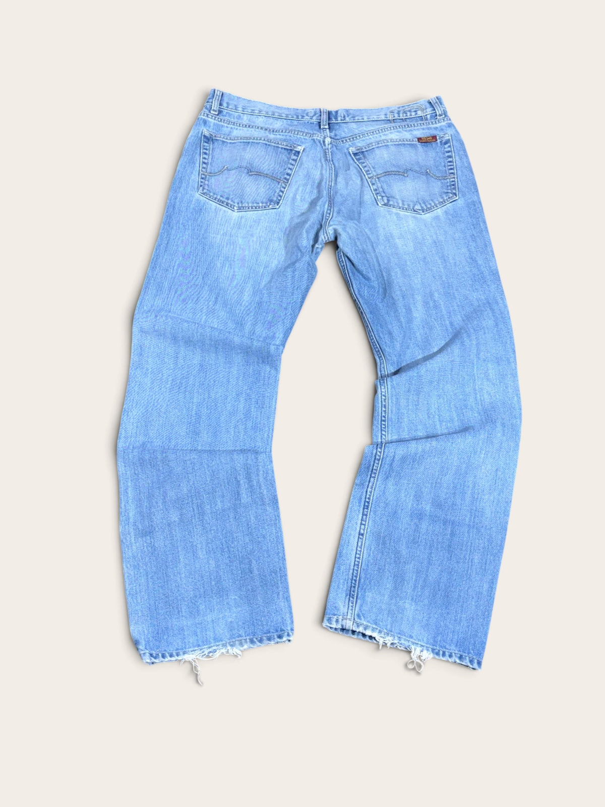 Jean – Teddy Smith – 38 – Homme
