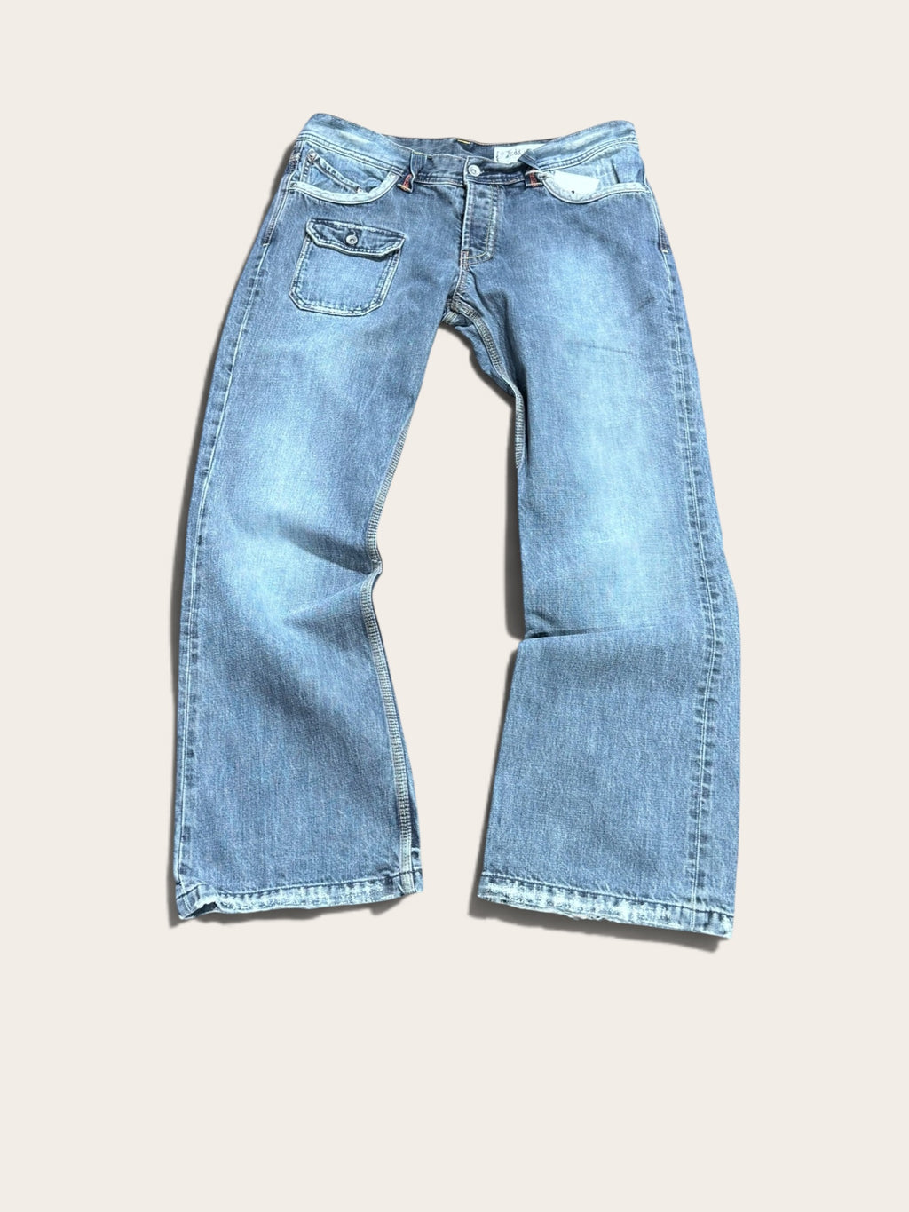 Jean – Teddy Smith – 38 – Homme