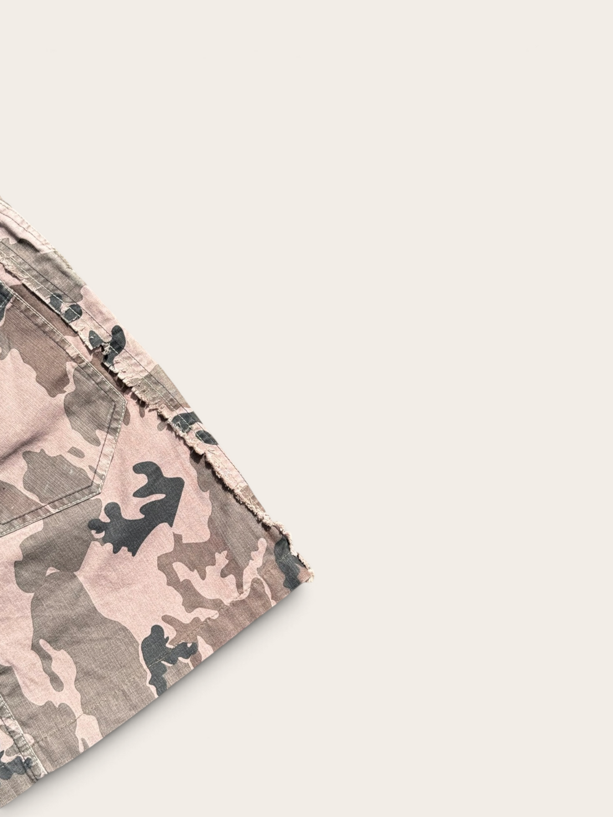 Complices Camouflage Cargo Skirt – Pink and Grey – Size 36 – Women's