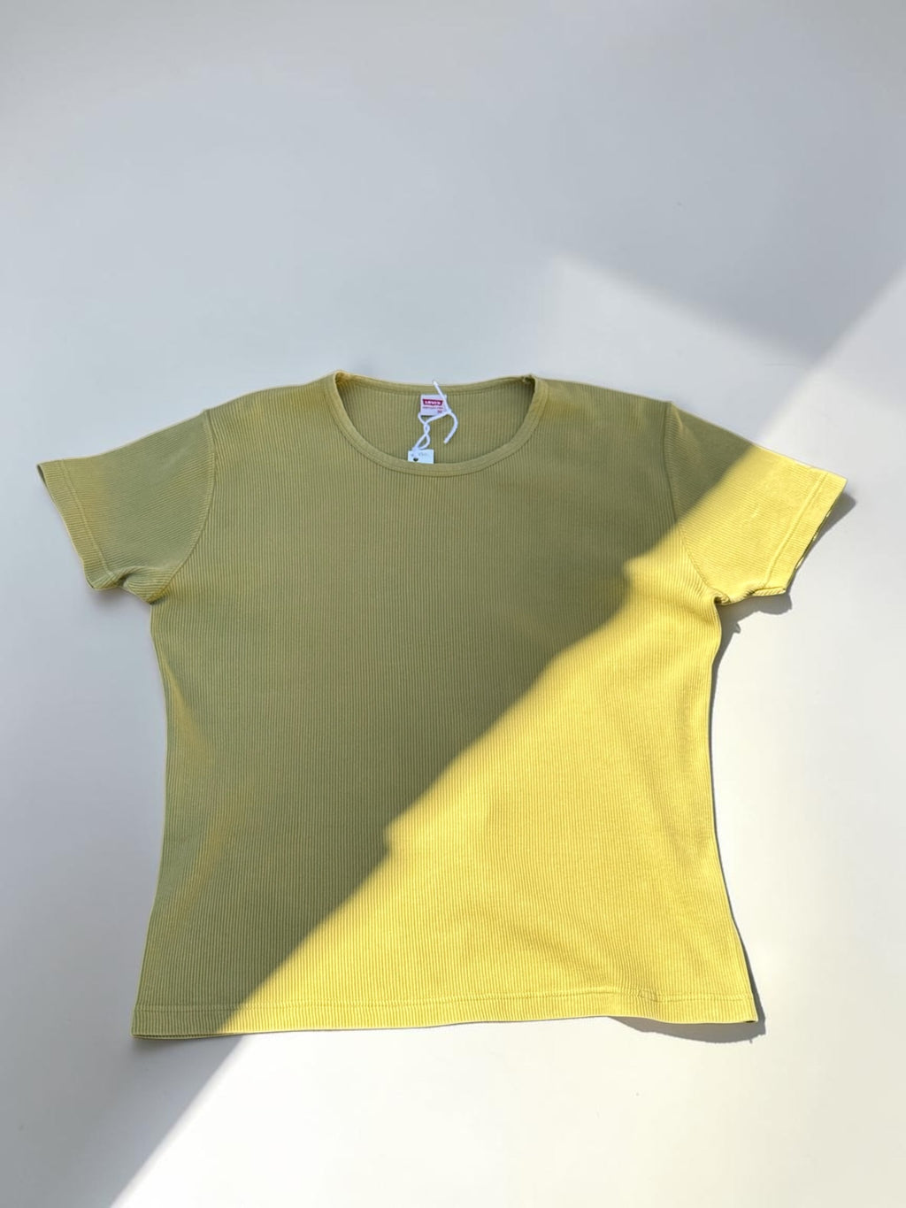 Y2K Levi's T-shirt lime green size XL women's – view 3
