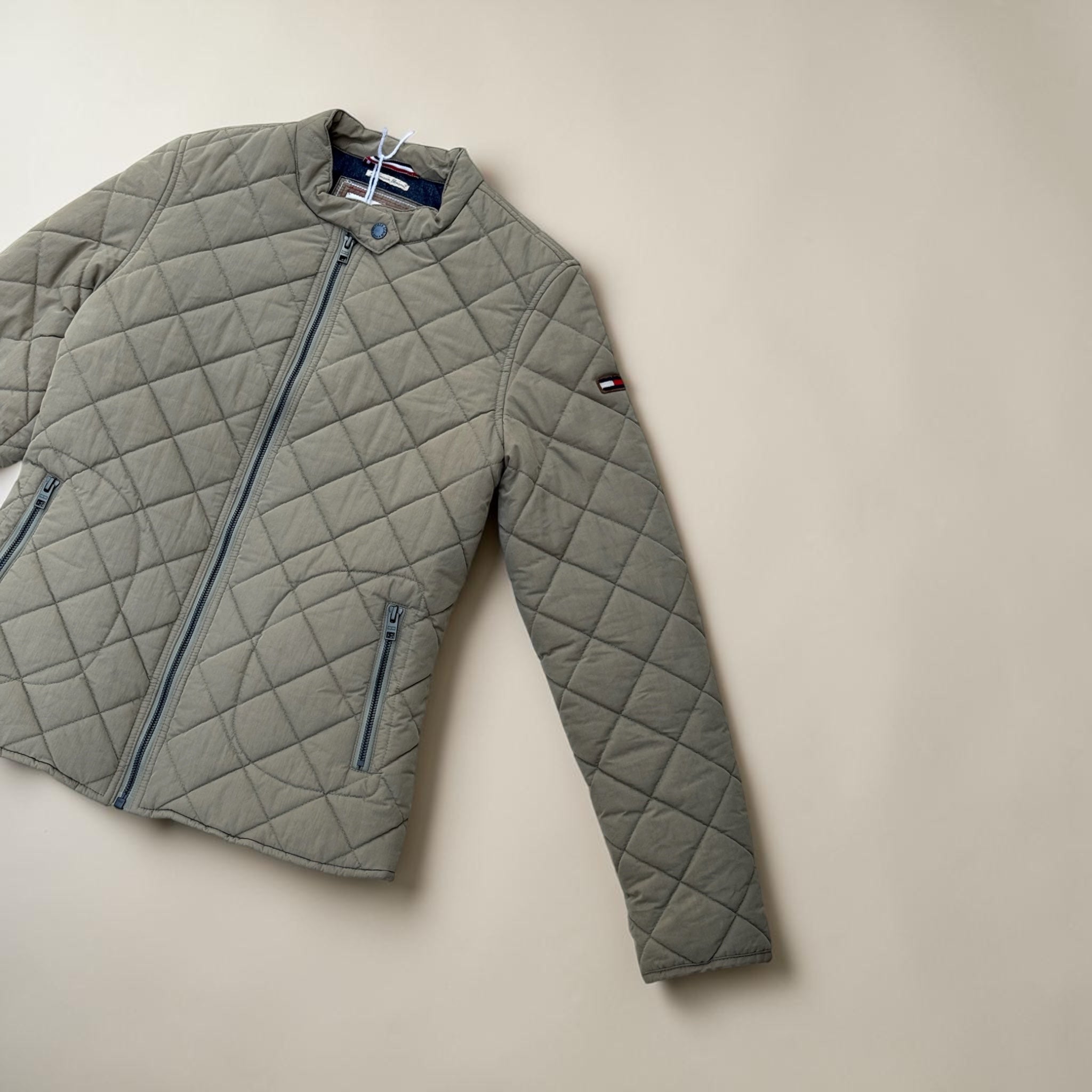 VESTE MATELASSÉE TOMMY HILFIGER KAKI – S – VINTAGE – femme
