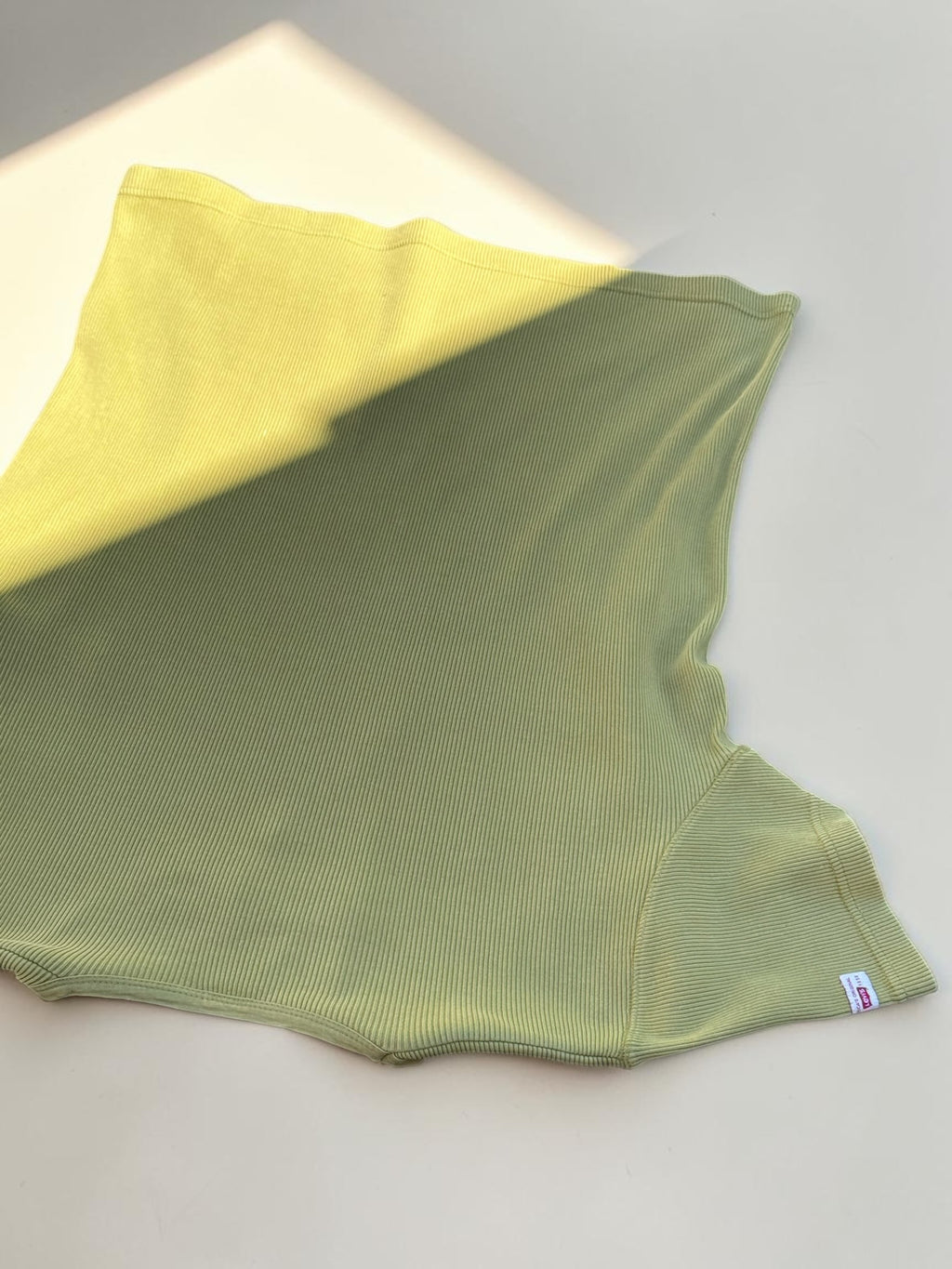 Y2K Levi's T-shirt lime green size XL women's – view 5