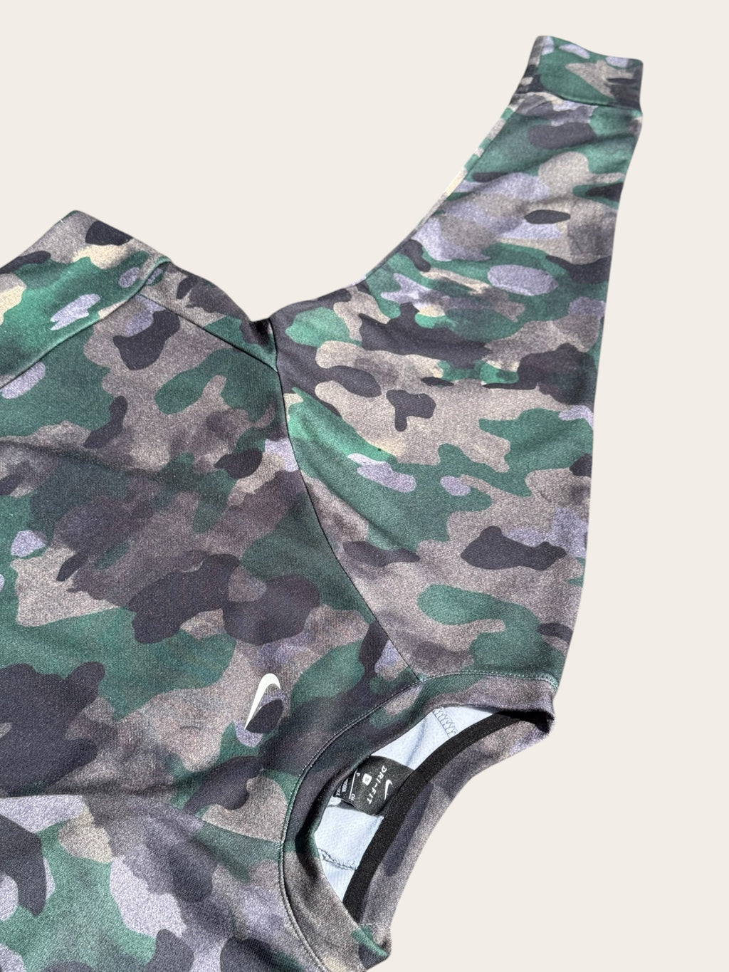 Haut Nike Dri-FIT camouflage – S – Femme — photo complémentaire 3